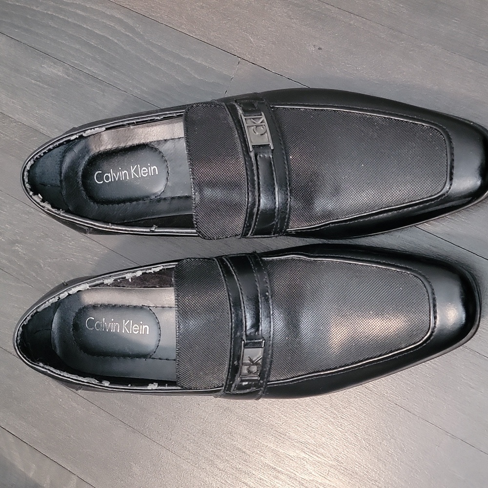 Men's Calvin Klein Black Textured Slip-On Dress Shoe Size 9.5